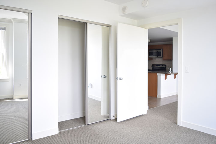 Photo of 1,085 apartment