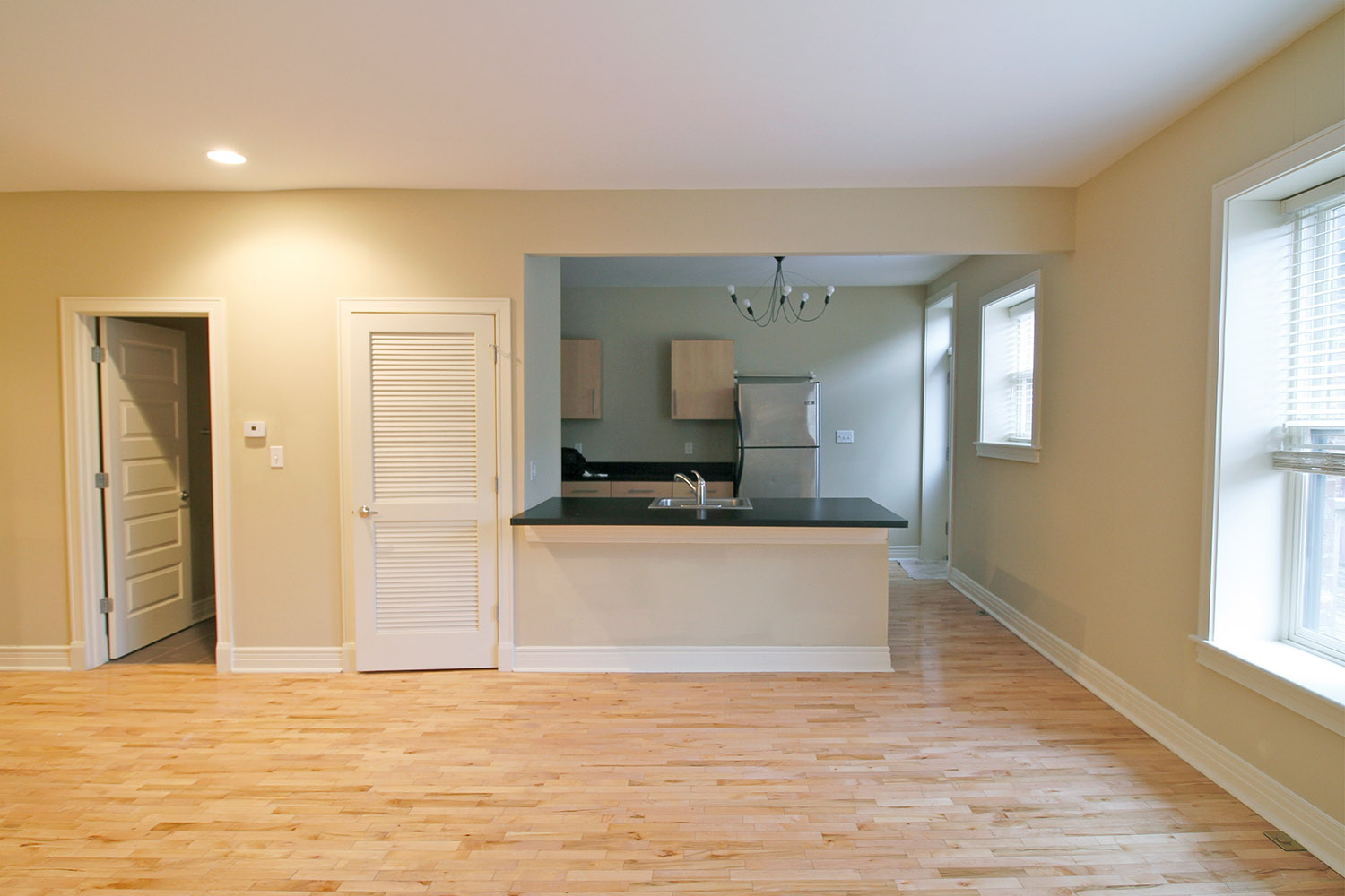 Photo of 1,999 apartment