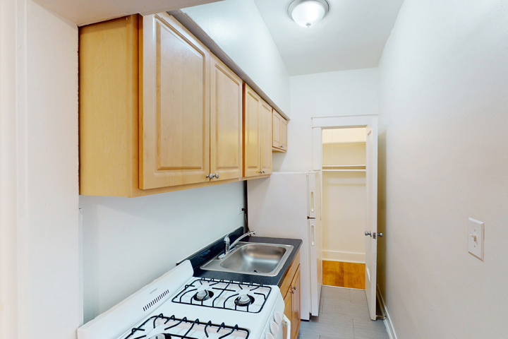 Photo of 1,095 apartment