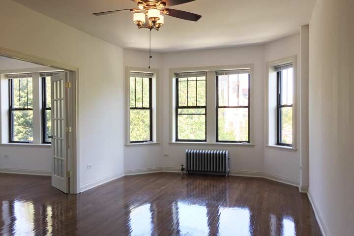 Photo of 2,550 apartment