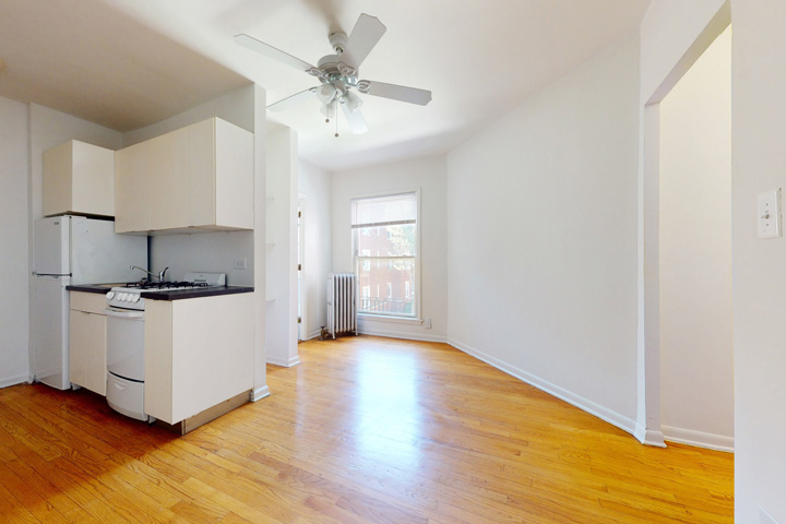 Photo of 1,070 apartment