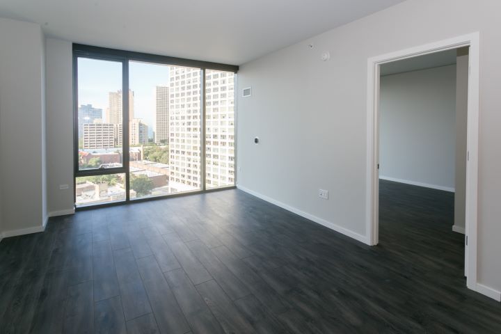 Photo of 2,680 apartment