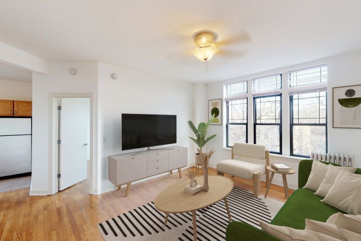 Photo of 1,800 apartment