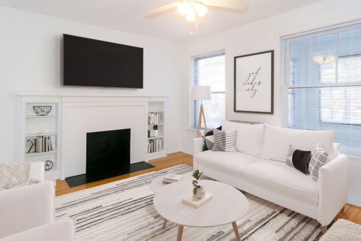 Photo of 2,595 apartment