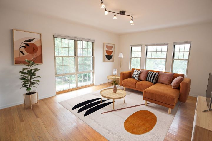 Photo of 5528 S. Cornell Avenue