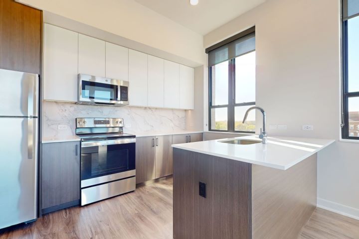 Photo of 1,325 apartment