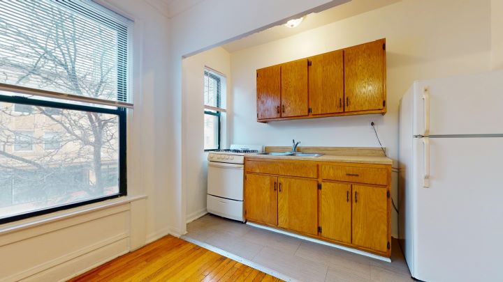 Photo of 1,250 apartment