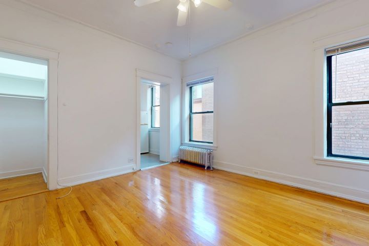 Photo of 1,195 apartment