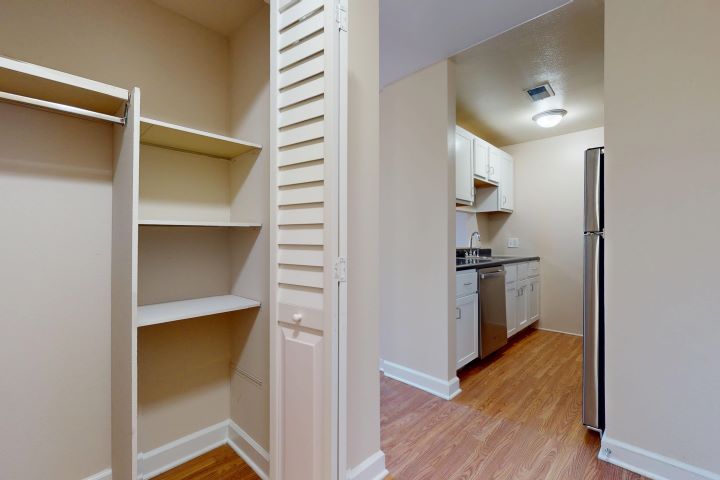 Photo of 1,075 apartment