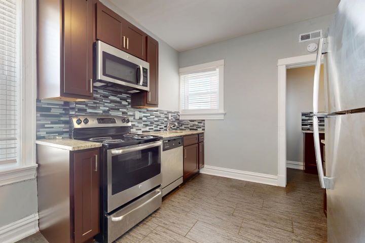 Photo of 1,675 apartment