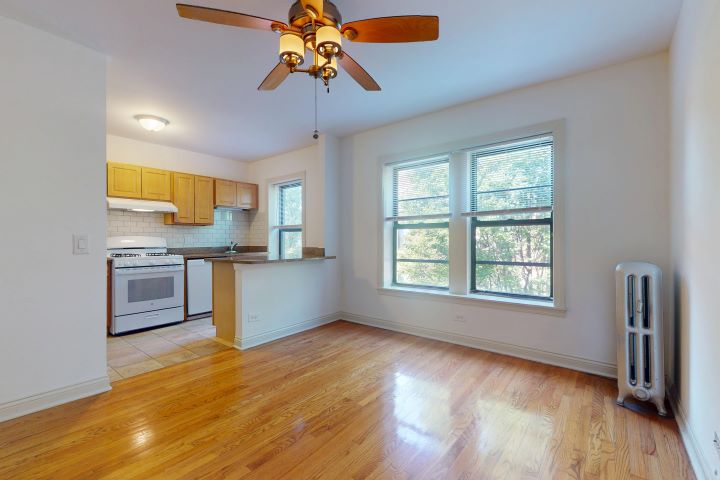 Photo of 1,775 apartment