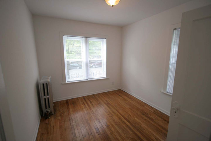 Photo of 1,620 apartment