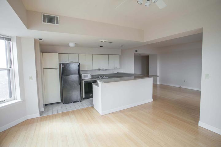 Photo of 1,775 apartment